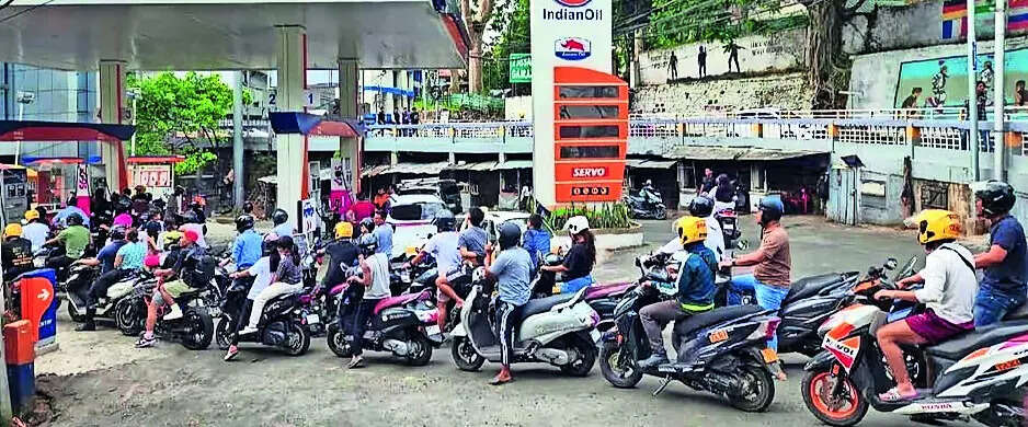 War, illegal border trade escalate fuel shortage panic in Mizoram