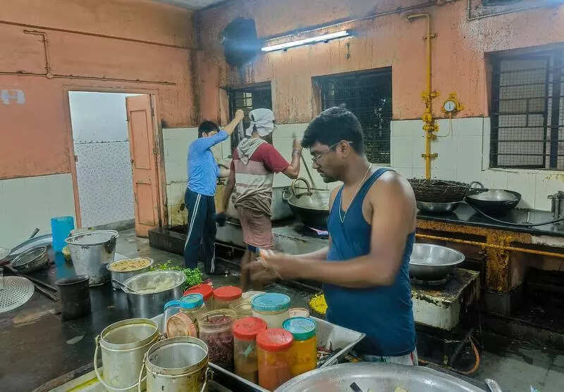 Roti, non-vegetarian items fall off hostel canteen menu