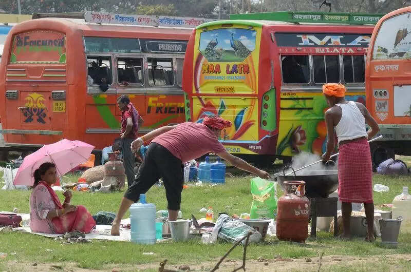 TMC lashes out at Modi, blames his politics for LPG crisis, price rise pain