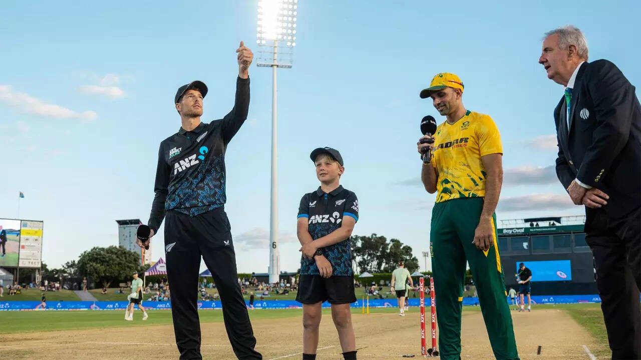 New Zealand 15/2 in 2.2 Overs | New Zealand vs South Africa Live Score, 1st T20I: New Zealand win toss, opt to bat against South Africa  – The Times of India