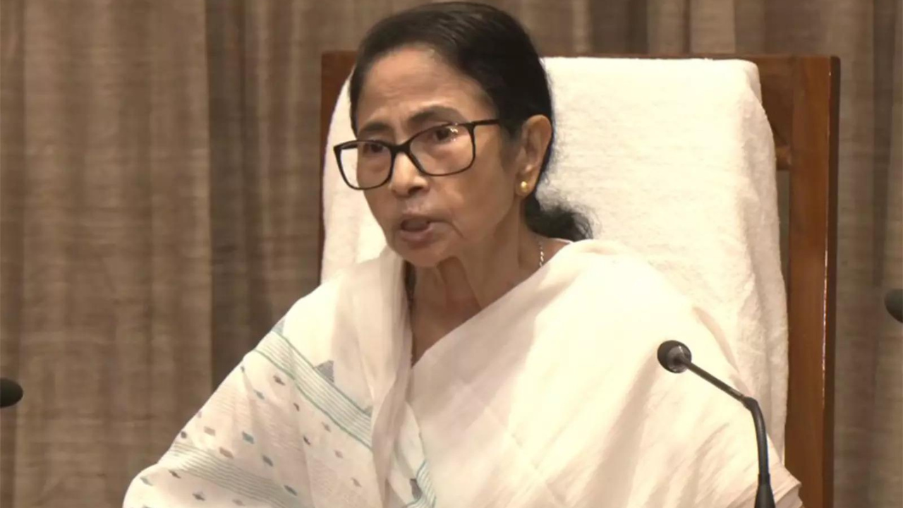 Mamata Banerjee raises monthly honorarium for priests, muezzins by Rs 500 ahead of EC’s poll schedule announcement