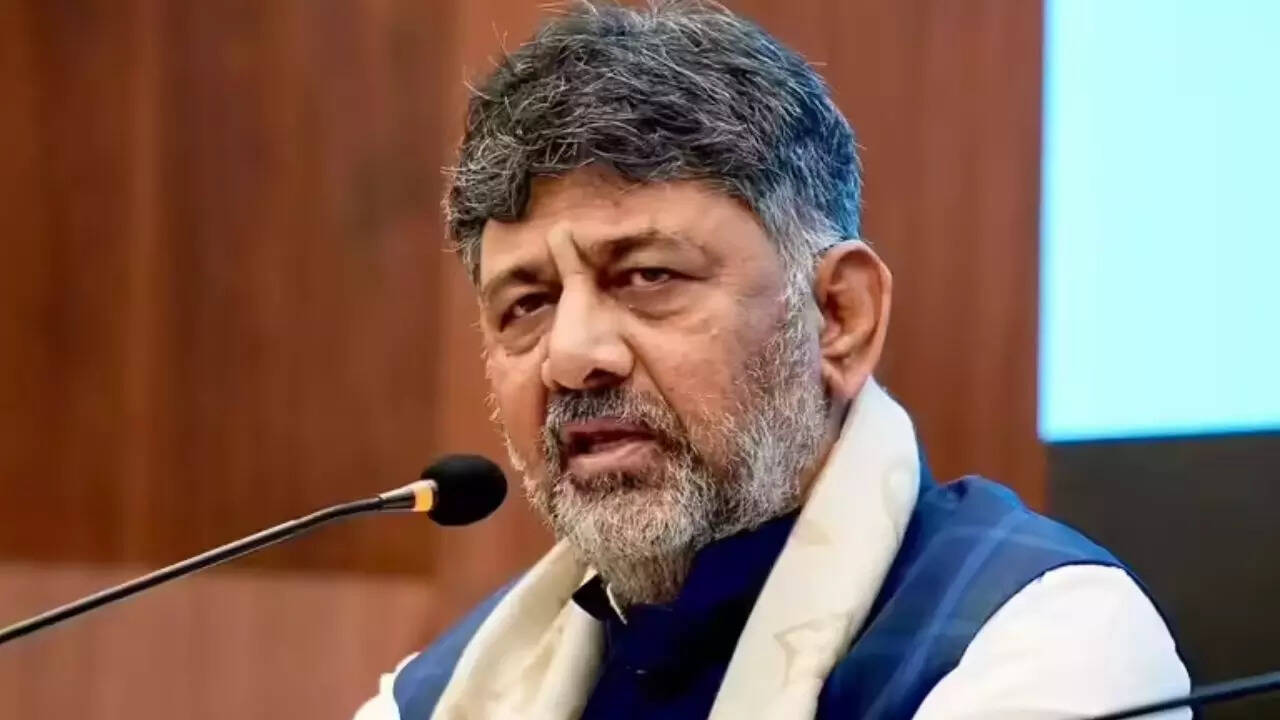 2 held for trying to bribe 8 Odisha MLAs; DK Shivakumar alleges ‘Operation Lotus’