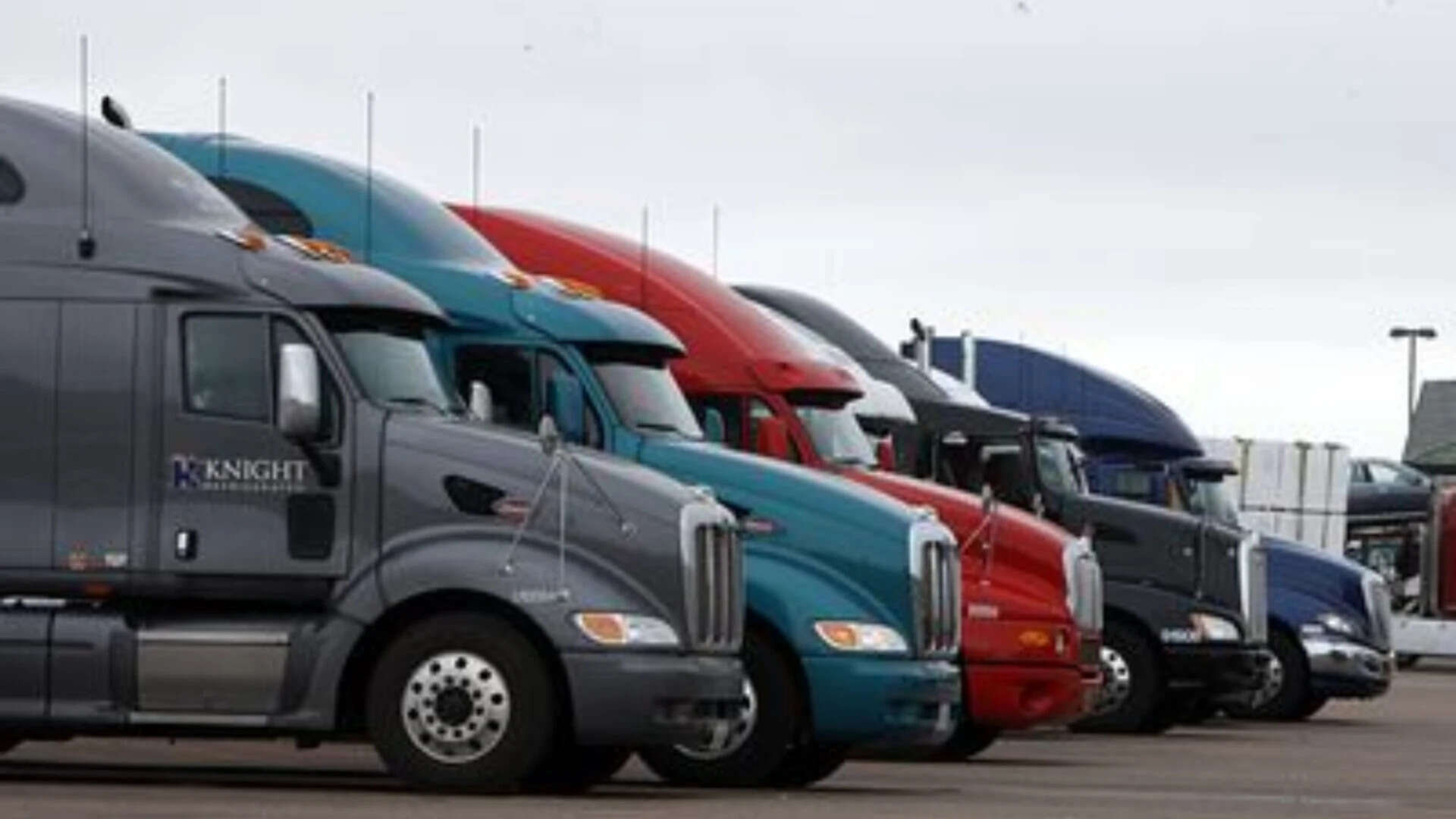 200,000 immigrant truckers in jeopardy: Trump's rule to cancel drivers’ licenses takes effect