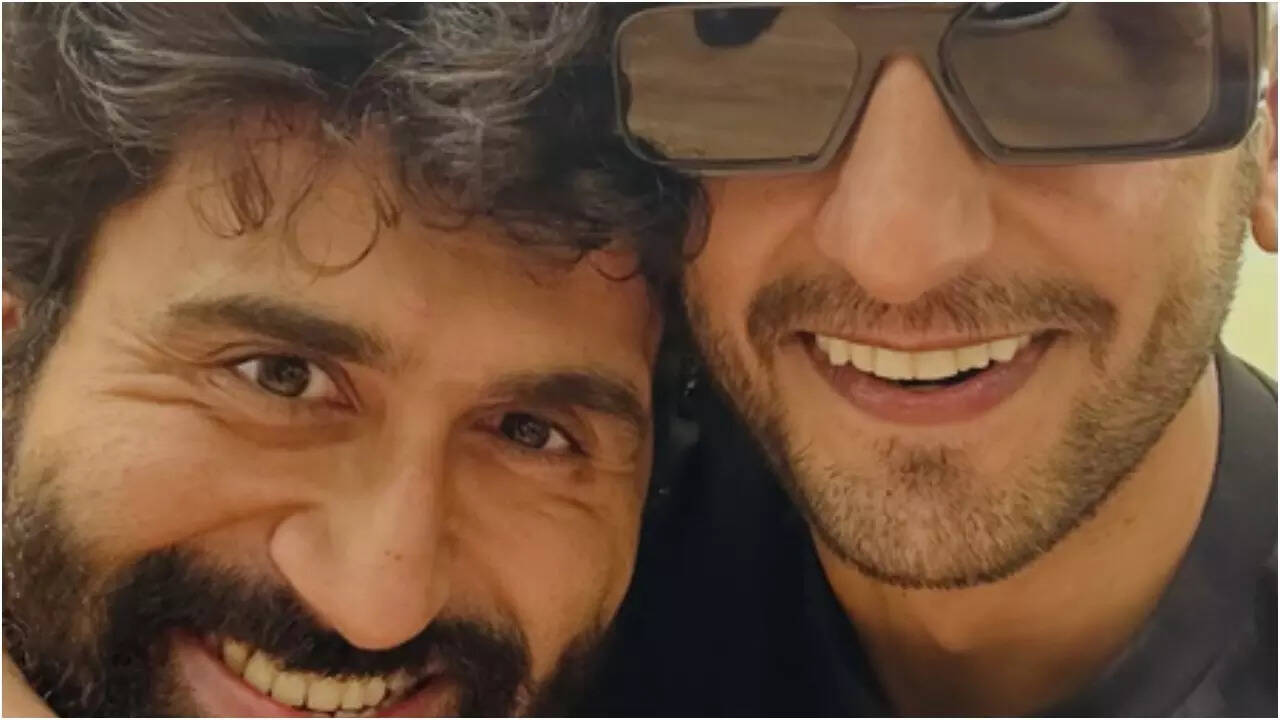 Ranveer Singh Dhurandhar Set Heroics Save Injured Co-Star