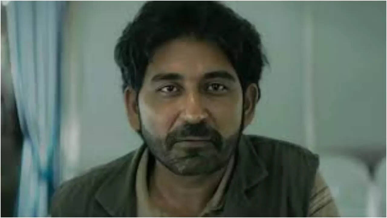 Vivek Sinha hits back at 'Darpok Hindu' dialogue backlash