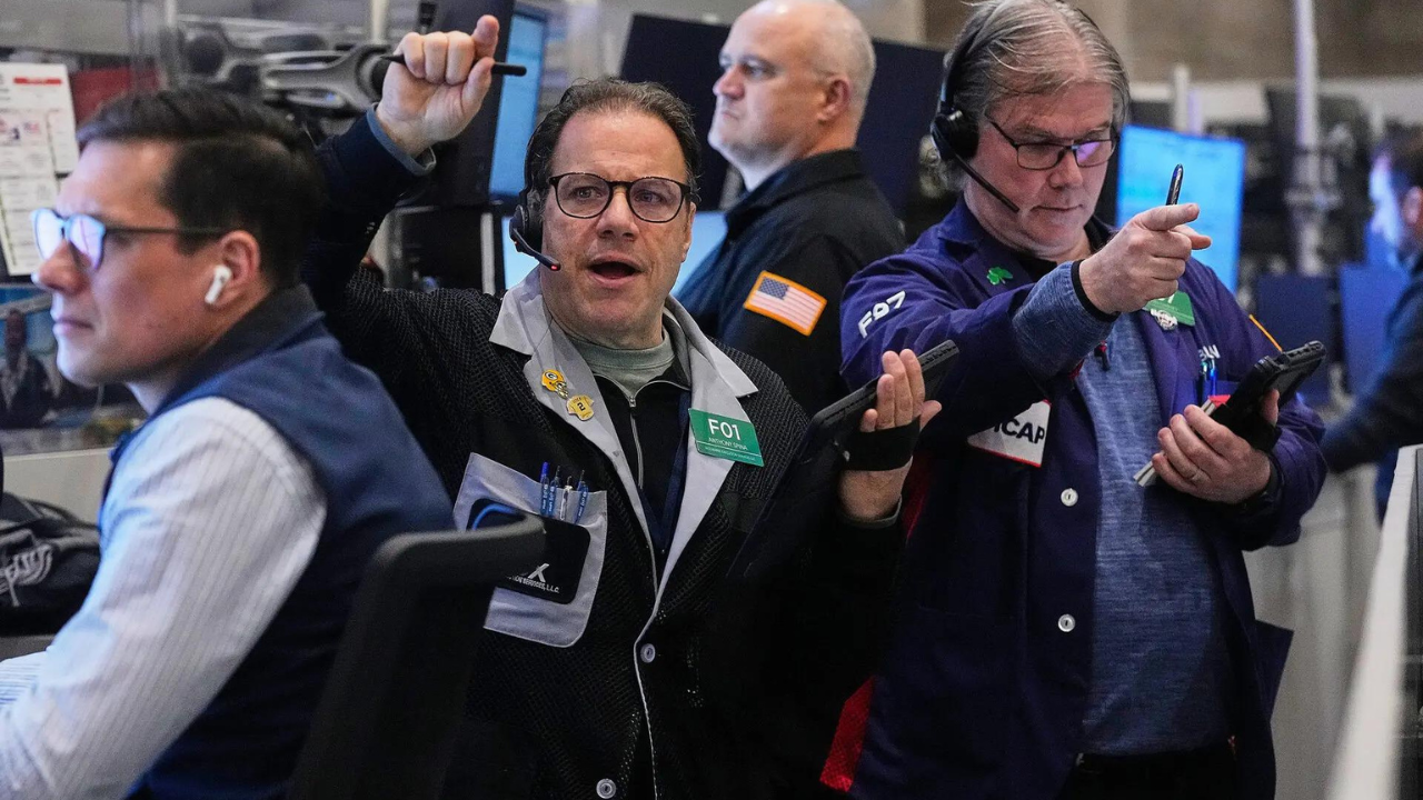 US stock markets today (March 17, 2026): S&amp;P 500, Dow climb as airline demand outlook lifts sentiment