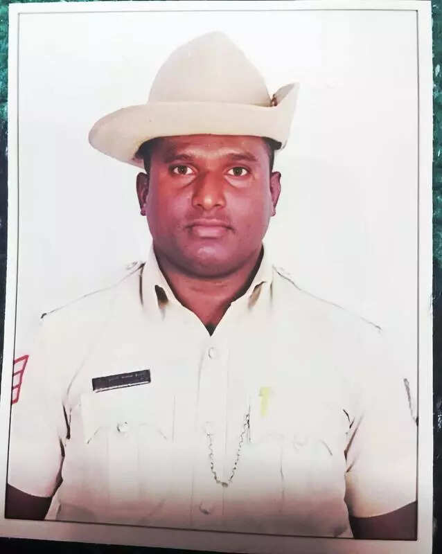 Bengaluru cop saves man from suicide attempt on railway track