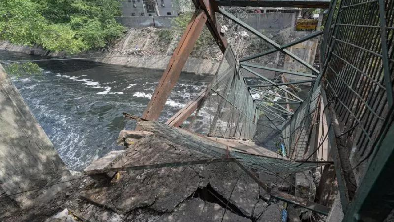 ‘It used to shake’: Locals recall moments before Delhi foot overbridge collapse; woman’s body recovered after 90-minute search