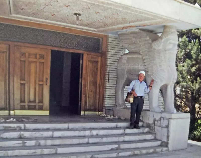 Parsi Iran Pilgrimage Warning as War Disrupts Sacred Tours