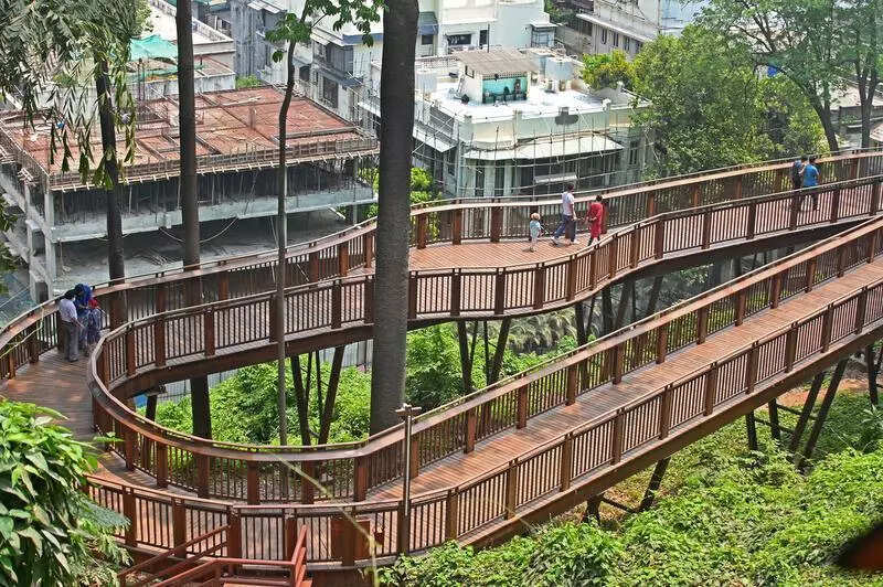 BMC introduces monthly pass for Mumbai’s Malabar Hill elevated walkway