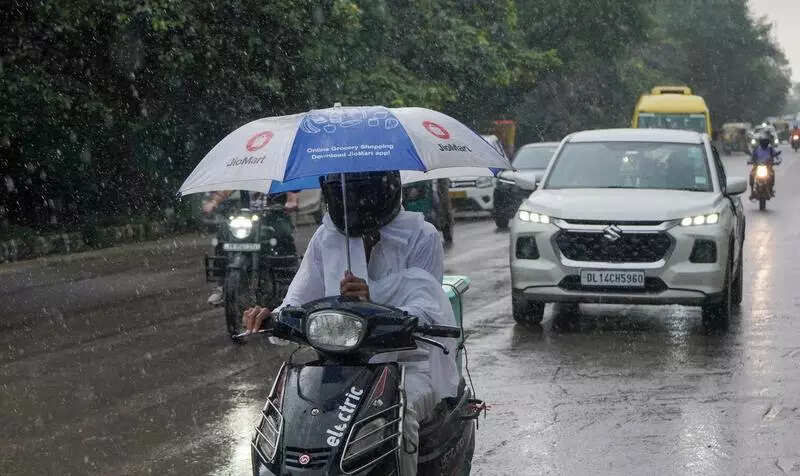 Rain brings temperature down in Gurgaon, more likely today