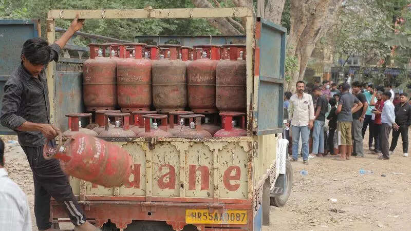 4L induction stoves sold in 10 days amid LPG shortage in Gurgaon