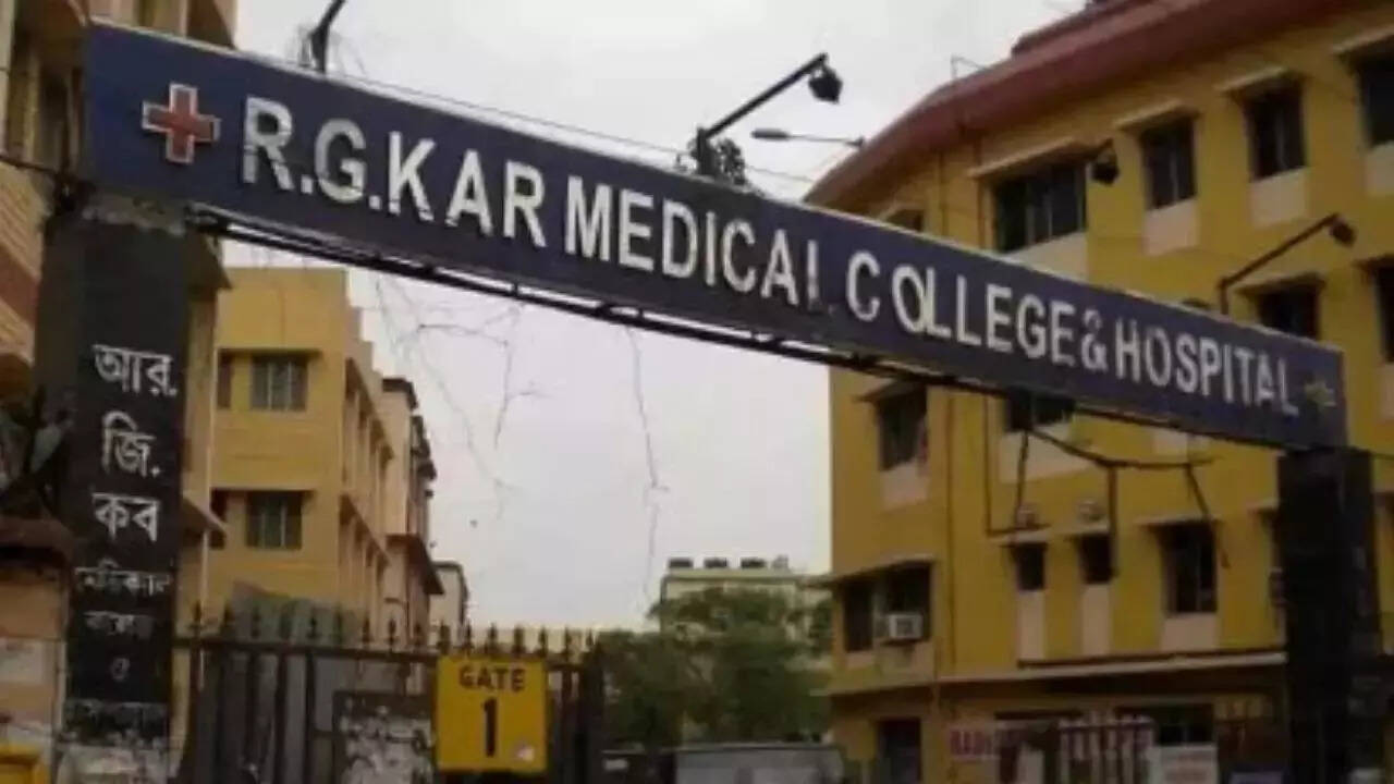 Kolkata man dies after being trapped in lift at R G Kar Medical College and Hospital