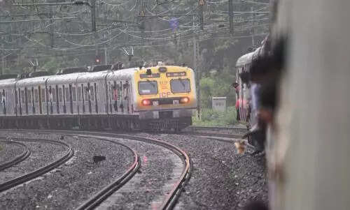 Early morning disruption for WR local and suburban trains as Prabhadevi girder work planned