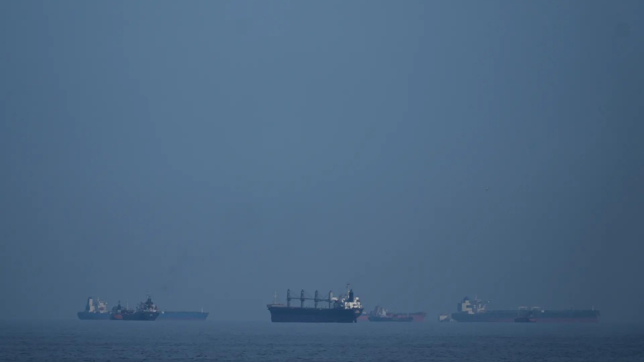 UK agrees to let US use British bases to strike Iranian missile sites targeting Hormuz