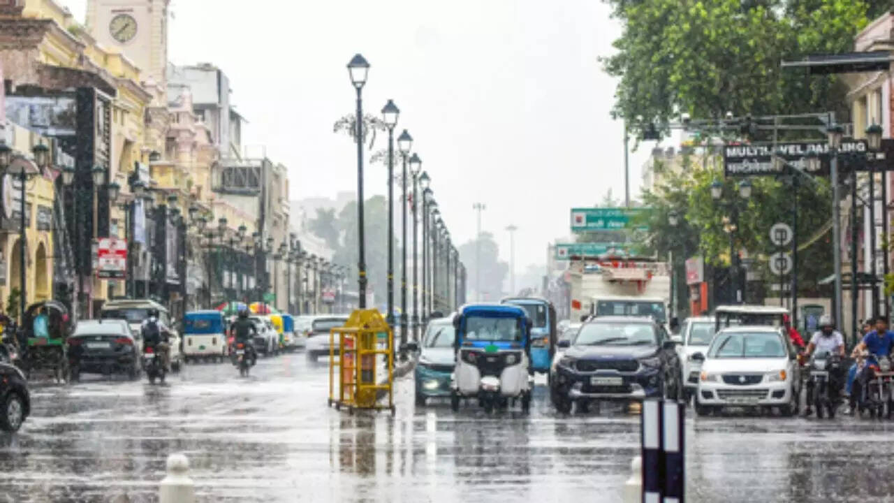 IMD issues thunderstorm alerts across India; heavy rain, hailstorms strong winds likely in multiple states