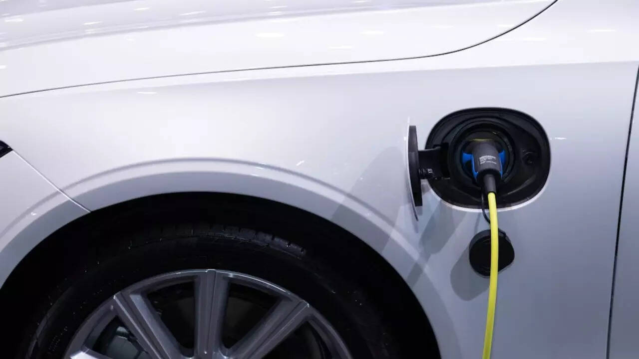 How to maintain your electric car for long-term use: Simple tips