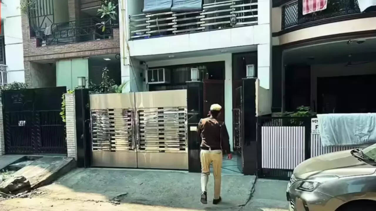 Woman arrested for killing her two daughters in Delhi's Malviya Nagar; lens on domestic dispute