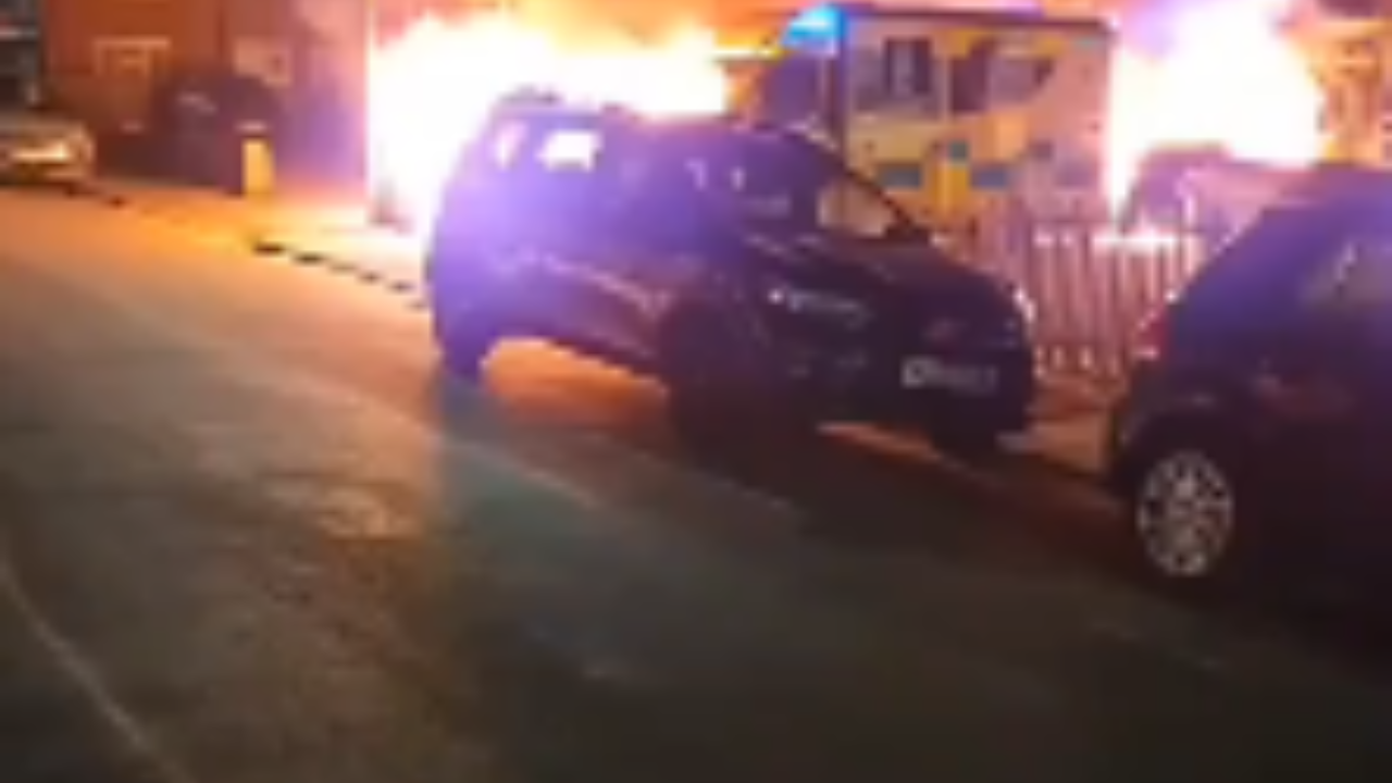Golders Green Fire Destroys Jewish Ambulances In Attack