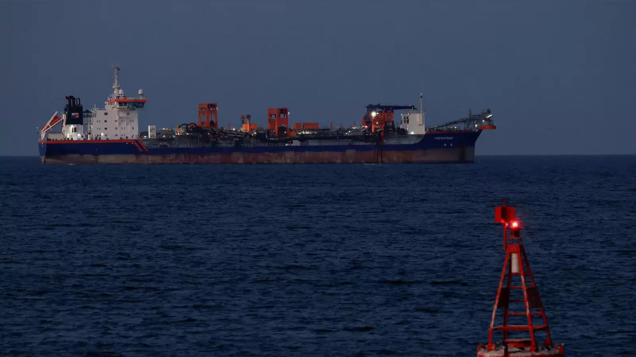 2 India-flagged tankers clear Hormuz; Iran denies taking ransom