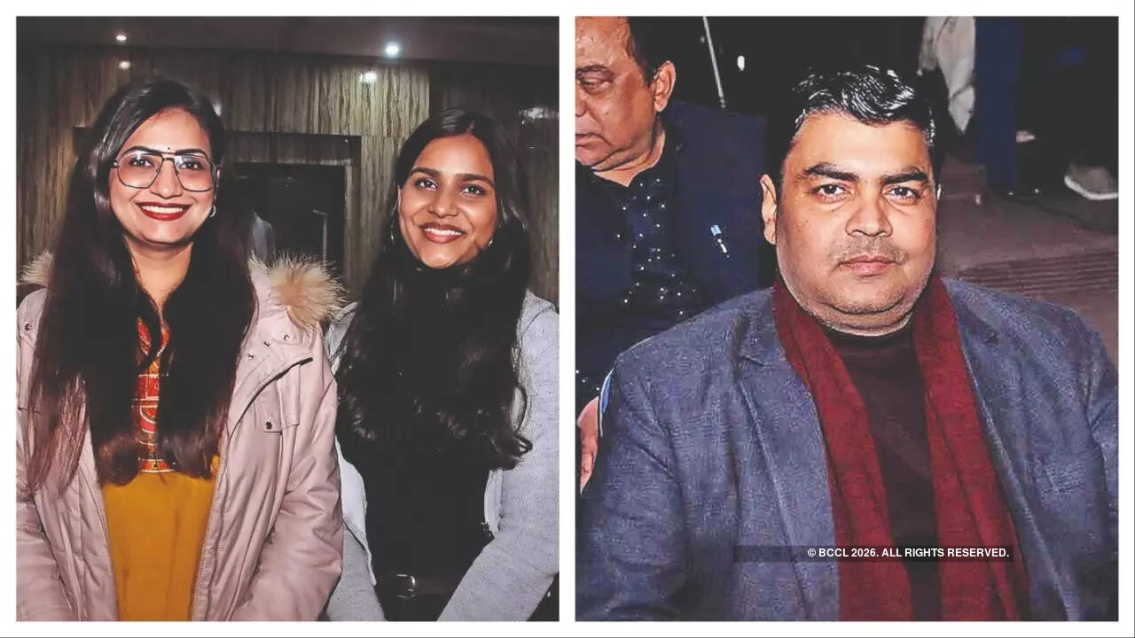 (L) Aditi Dixit and Bhoomika Gupta (R) Dr Devendra Kumar Tripathi