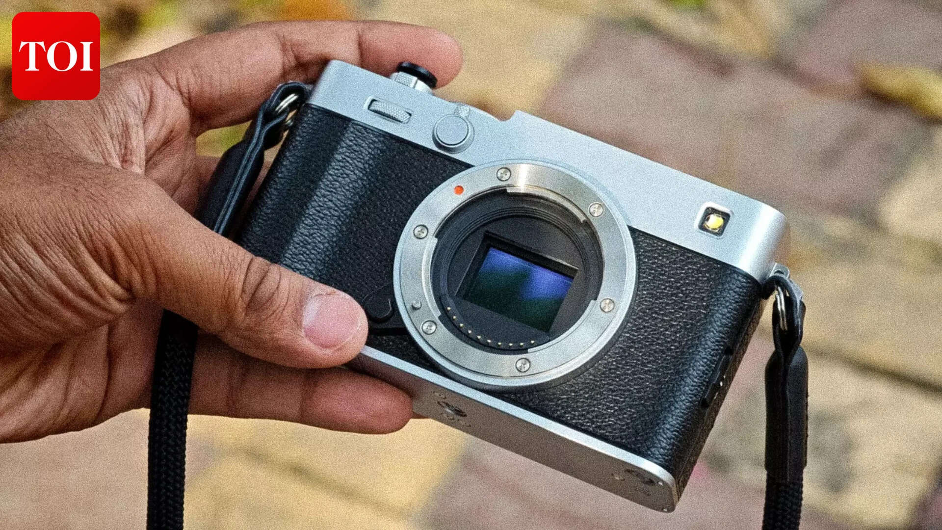 80 grams heavier than the X-E4, and every gram is where it should be.