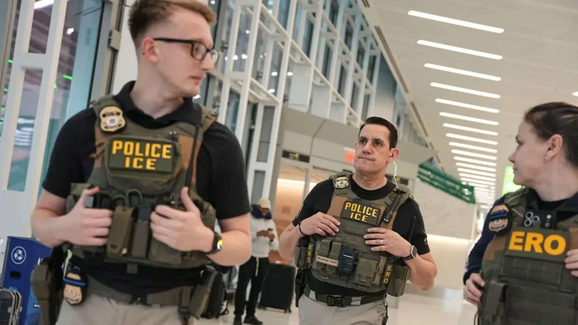 ‘Disgraceful’: Karoline Leavitt slams Philadelphia DA Larry Krasner over arrest threat to ICE agents