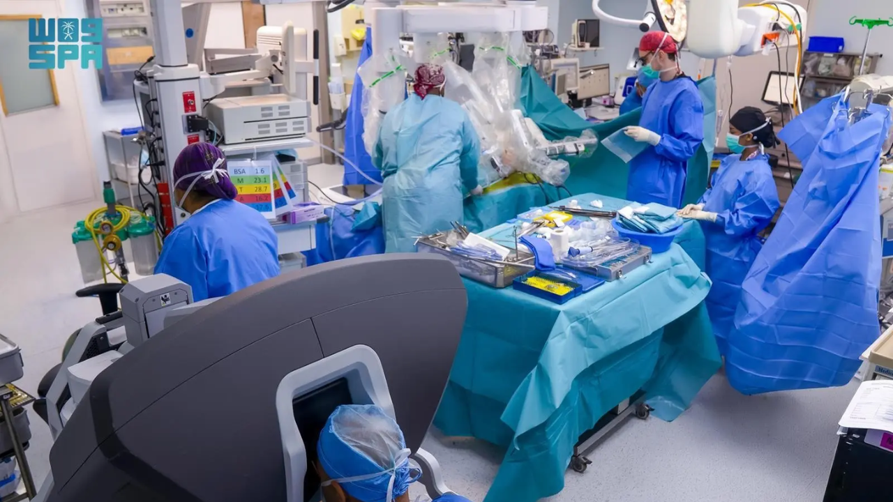 Jeddah hospital creates history, robots take over paediatric surgery for Hirschsprung’s disease