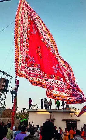 In Hazaribag, Ram Navami flag stitched by minority community tailor flies high