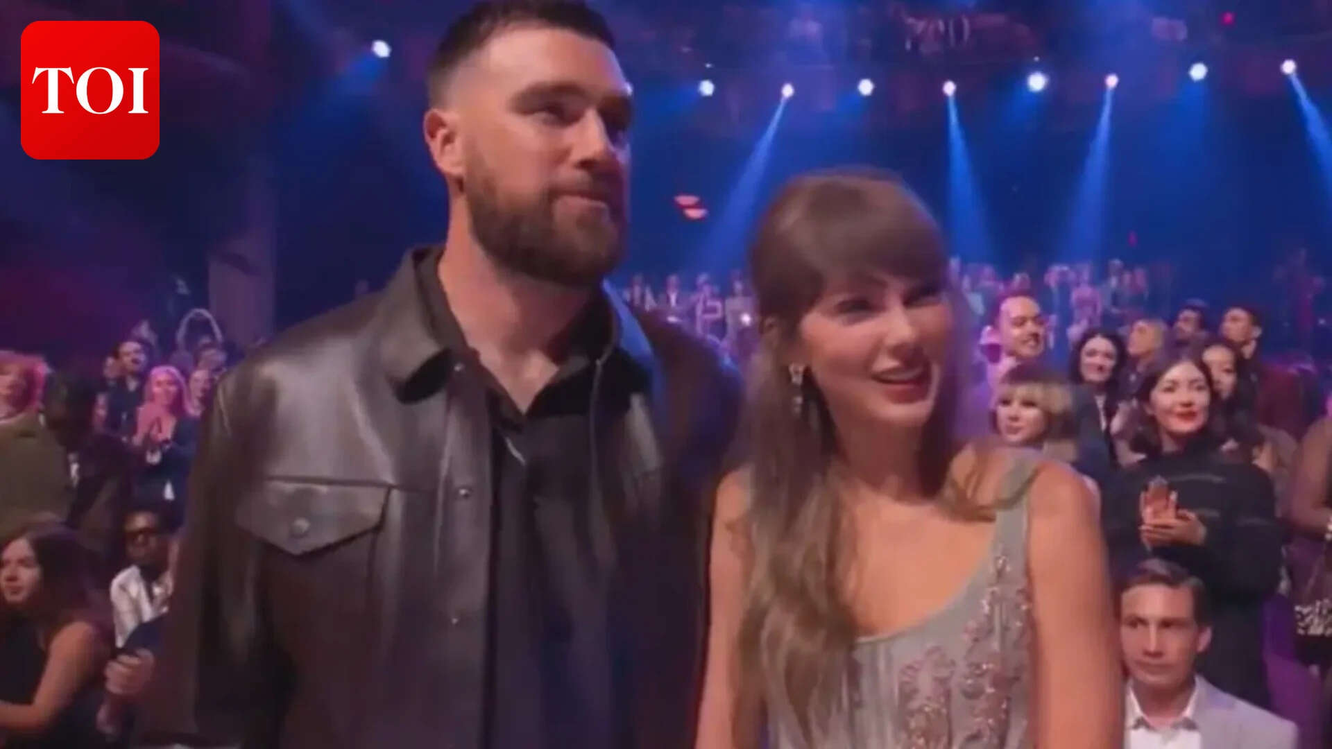 Taylor Swift-Travis Kelce make first award show appearance