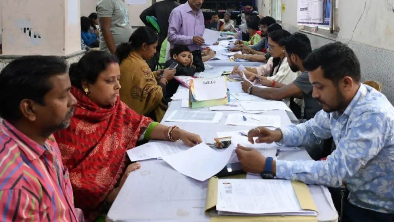 76L so far: 10% of voters deleted from Bengal rolls with two more lists left
