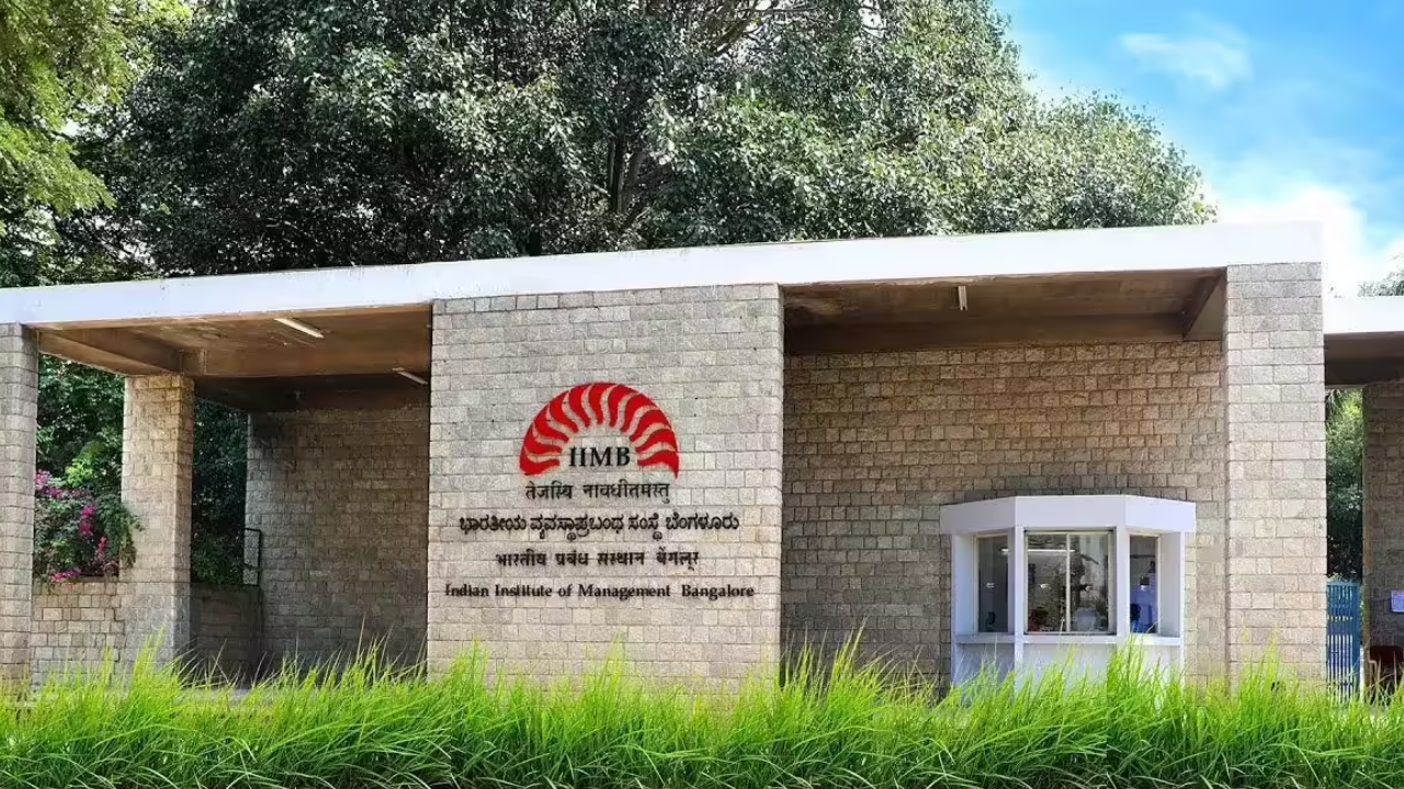 From jeweller to gazetted officer, these IIM Bengaluru students redefine MBA journey