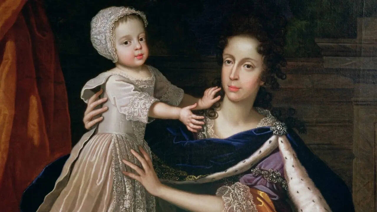 Why 70 people were invited to witness Mary of Modena’s birth in 1688