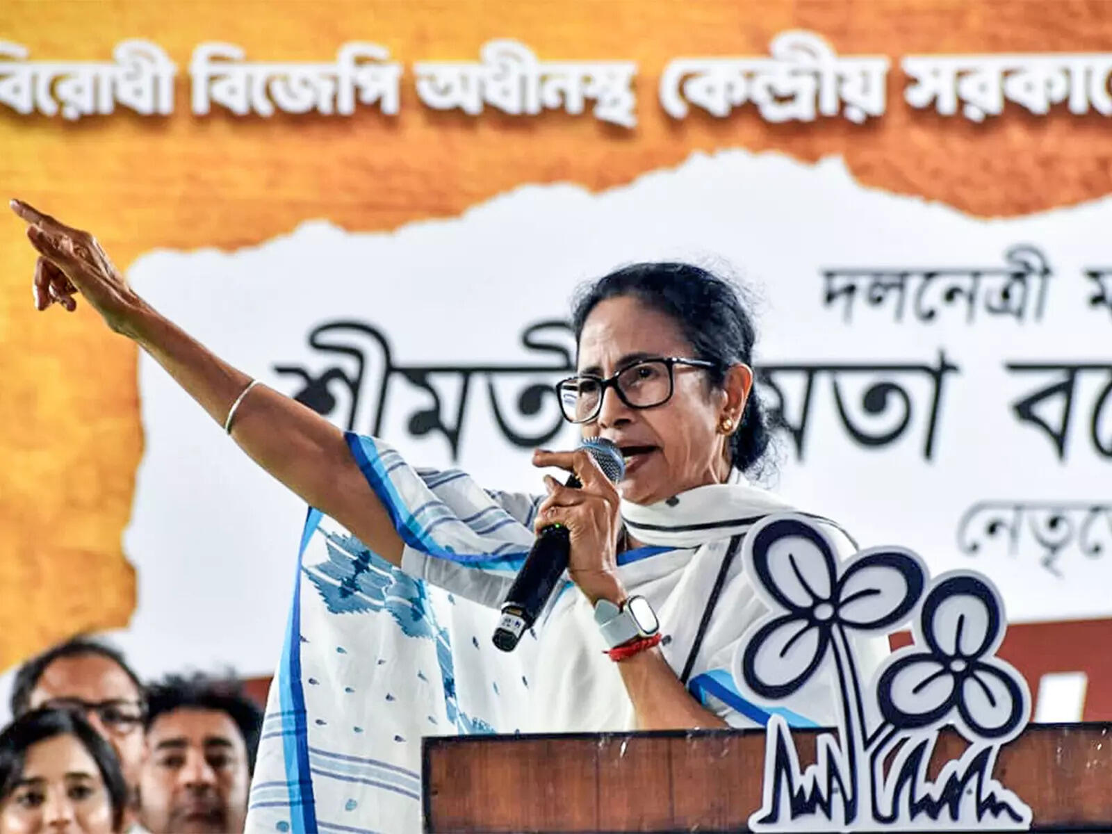 EC seeks report on Mamata’s ‘provocative’ remark from CEO