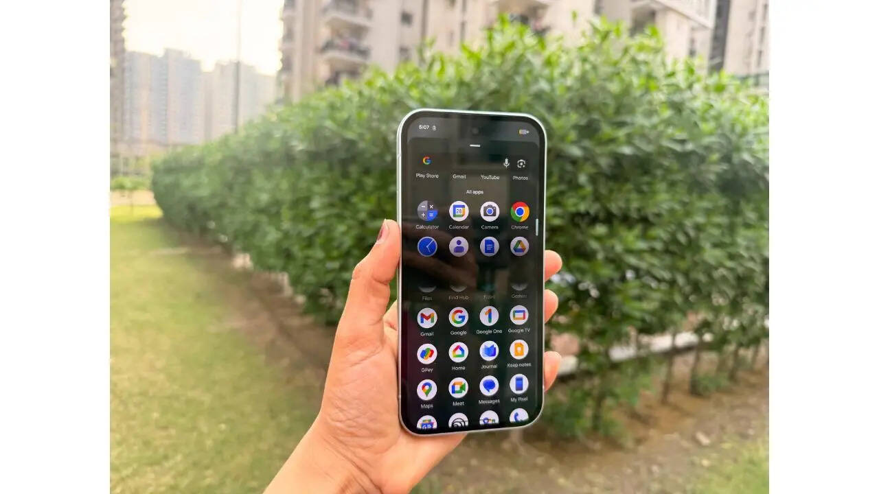 Google Pixel 10a display