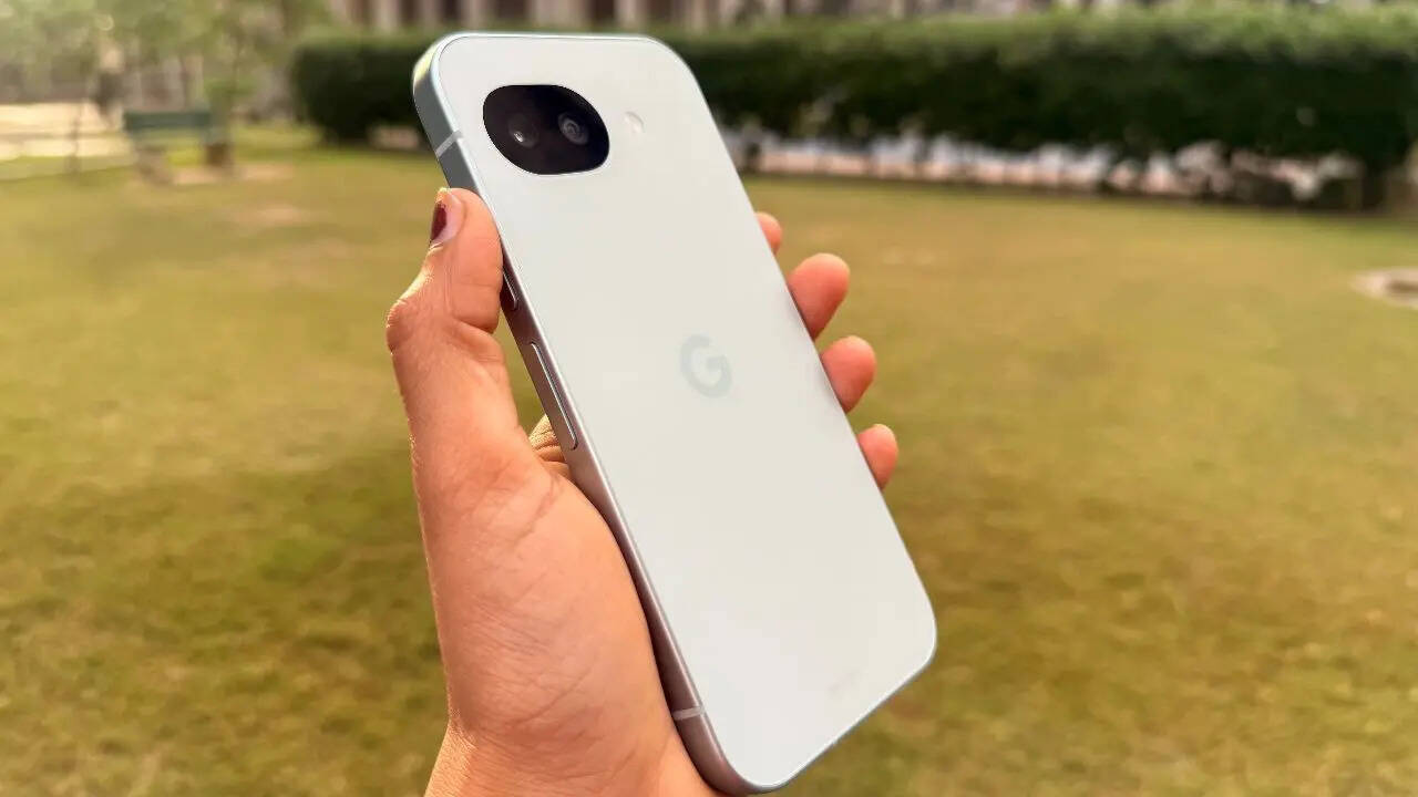 Google Pixel 10a design