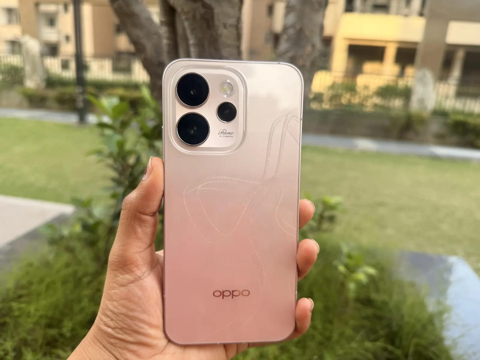 Oppo Reno 15 Pro Mini design