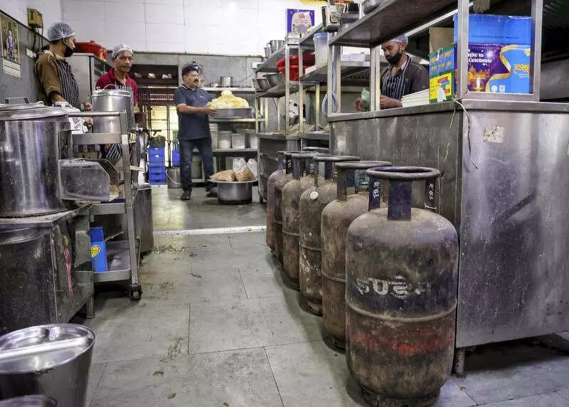 LPG shortage: No surprise fees, but brace for pricier menus at eateries in Bengaluru