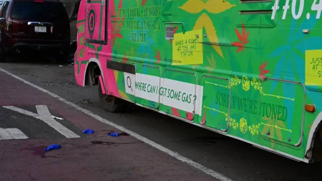 Man fatally stabbed near mobile pot dispensary in Bronx late-night attack