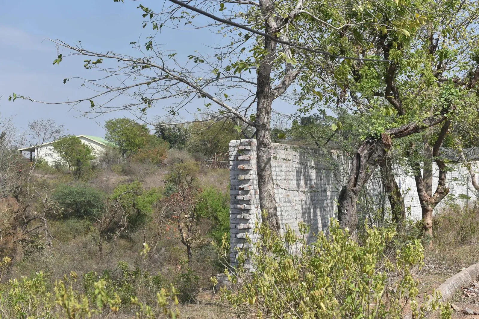 - Fresh commercial activity continues inside a protected stretch of the Aravali hills in Sohna, with a TOI ground visit on Monday found new farm houses and permanent recreational structures on land officially classified as non-buildable.___________________Picture by Vinay Gupta