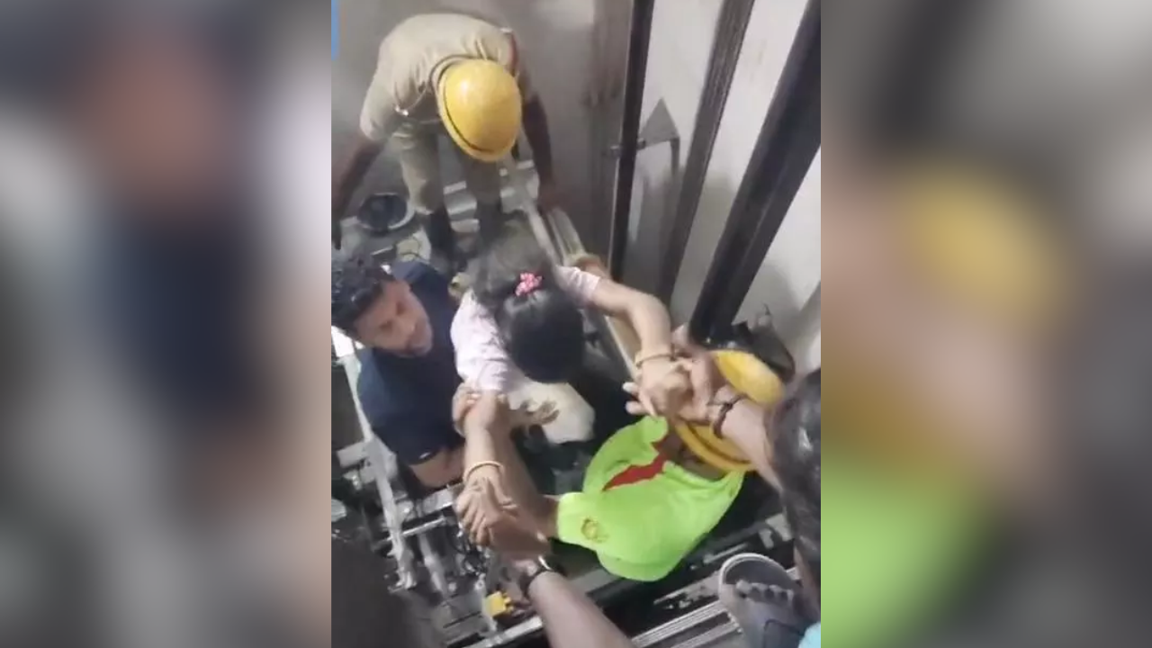 17 trapped in lift at Chennai's Puzhuthivakkam MRTS station; rescued after 2 hours