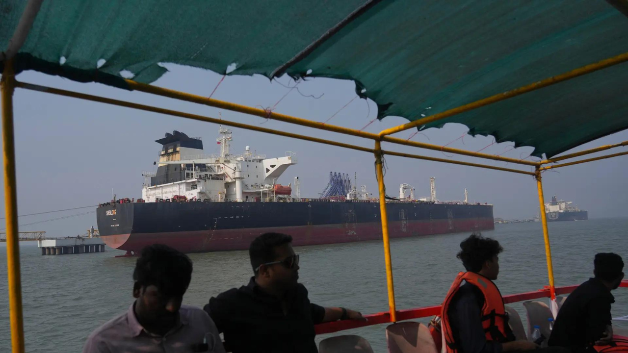 Iran strikes fully loaded Kuwaiti oil tanker at Dubai port; spill risk flagged