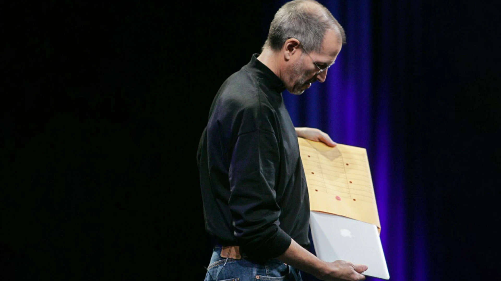 Jobs walked onstage with a manila envelope and pulled out the world's thinnest laptop