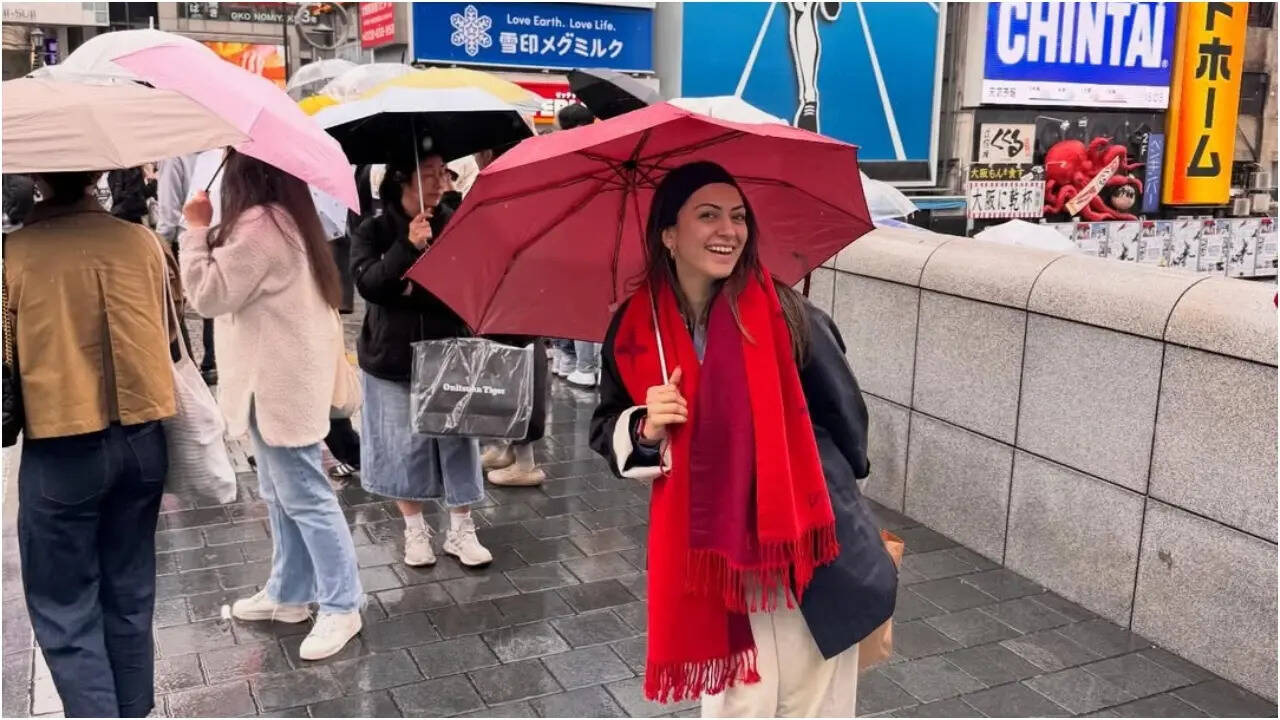 Hansika jets off to Japan after divorce from Sohael Khaturiya