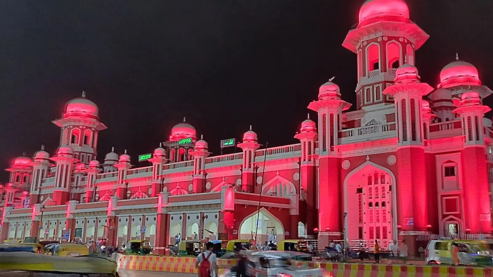 5 railway stations in India known for their unique design and beauty