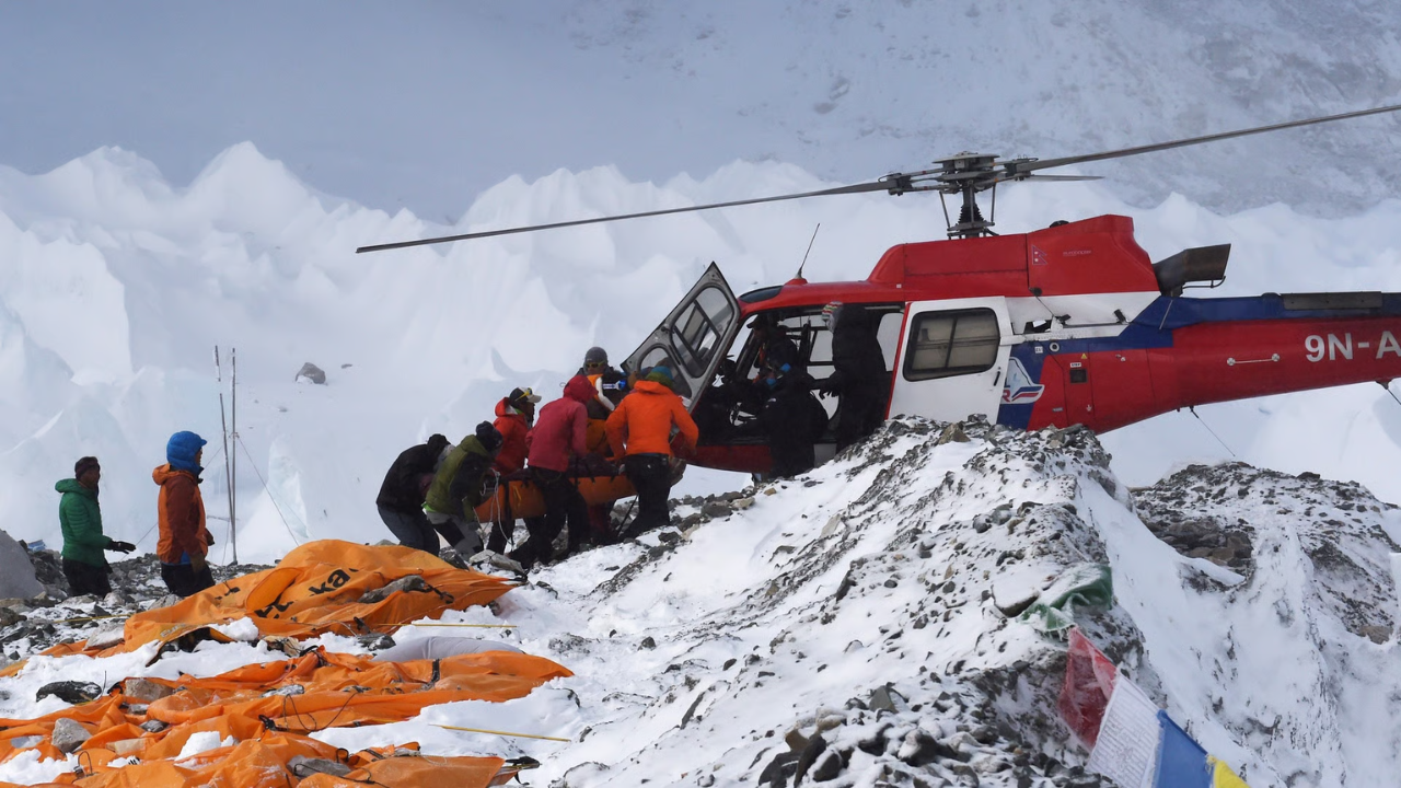  Everest guides accused of poisoning trekkers for insurance payouts