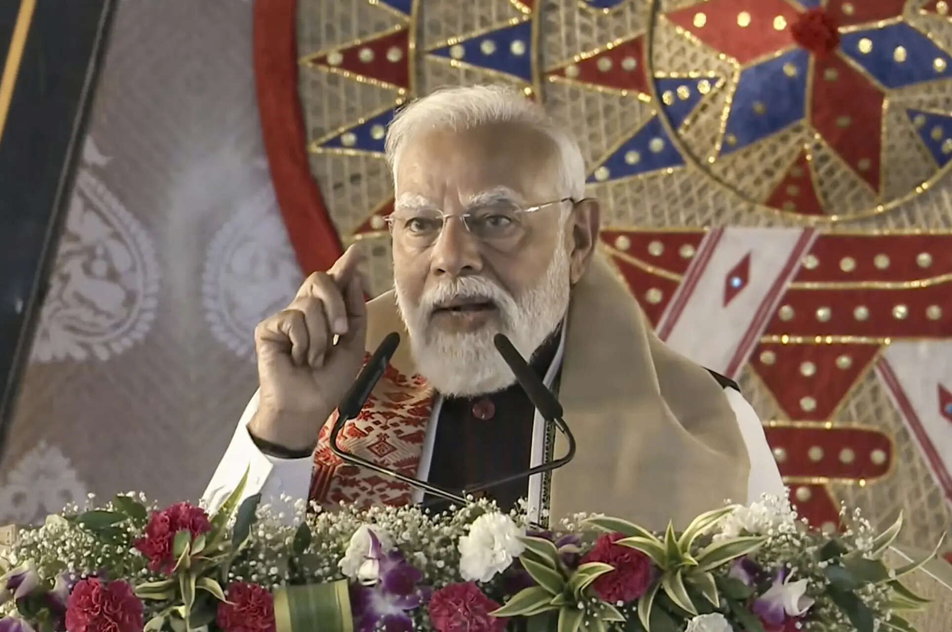 Cong plotting to bring 'dangerous law': Modi