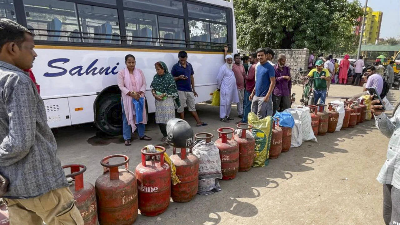 Biz LPG price hiked 3rd time in a month, to hit industries, eateries