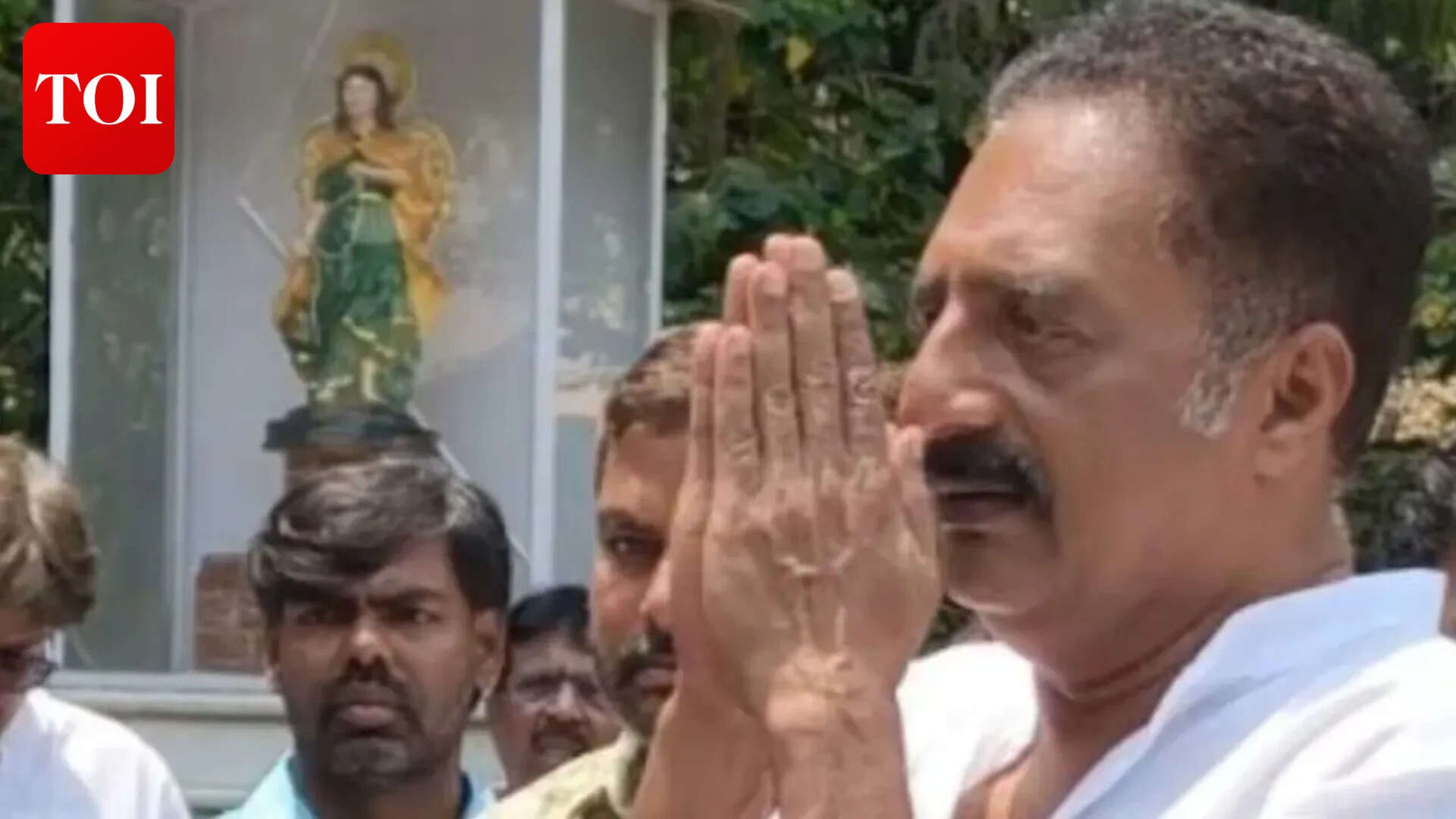 Prakash Raj responds to backlash over mother's funeral rites