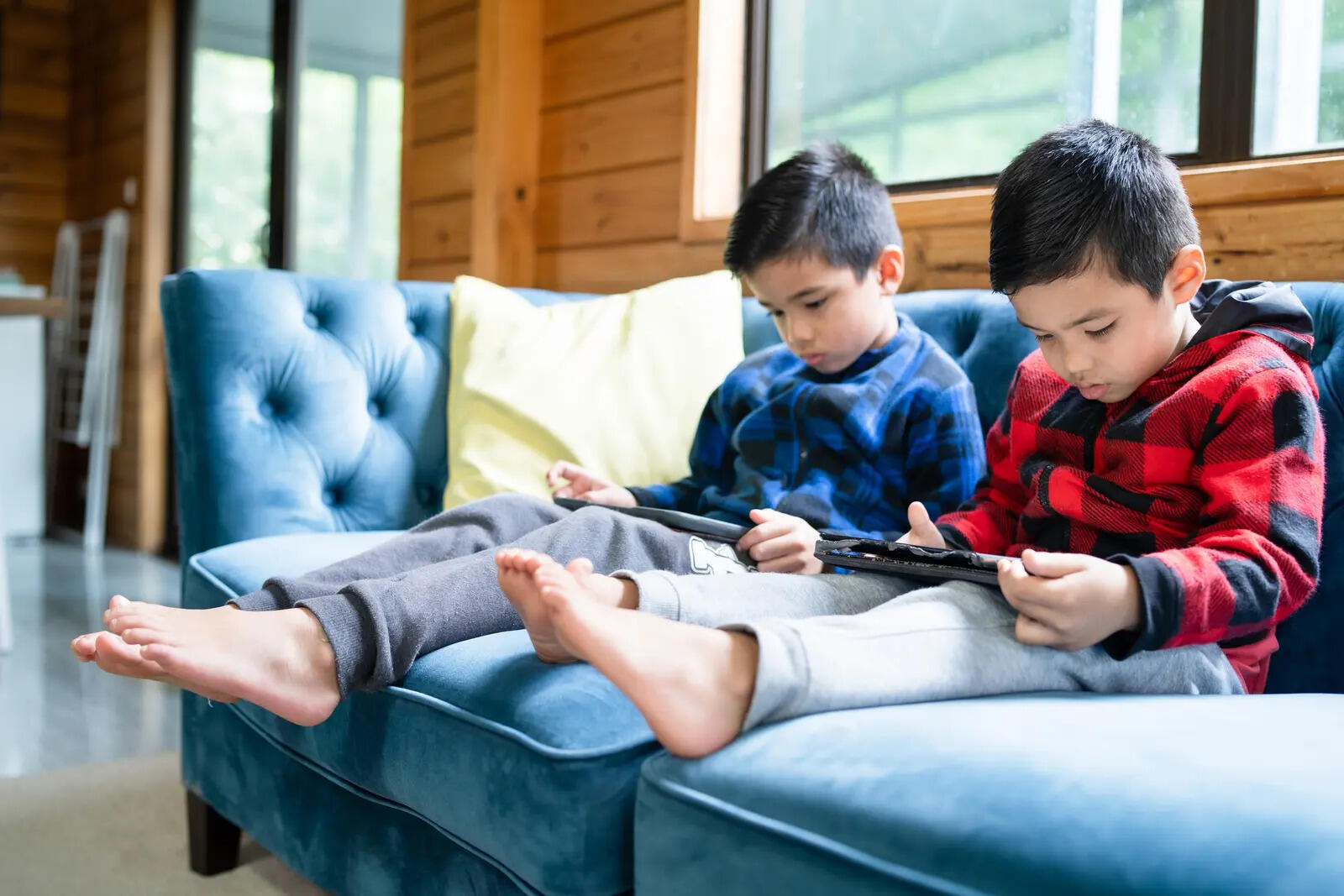 ​Why Kids Are Experiencing Eye Strain Earlier and What Parents Can Do​